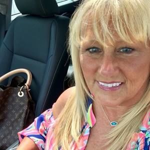 Meet your Posher, Teresa